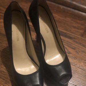 Enzo angiolini peep toe heels